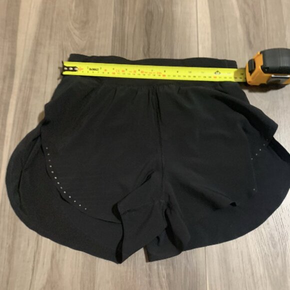 Lululemon "Fast and Free" high-rise short with 3" inseam (size 4) - Picture 3 of 4